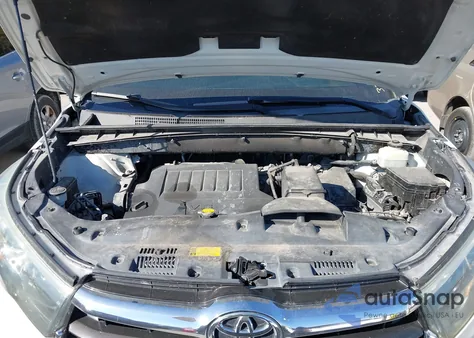 2015 Toyota Highlander Le Plus V6 from USA, damaged, VIN 5TDZKRFH4FS058248